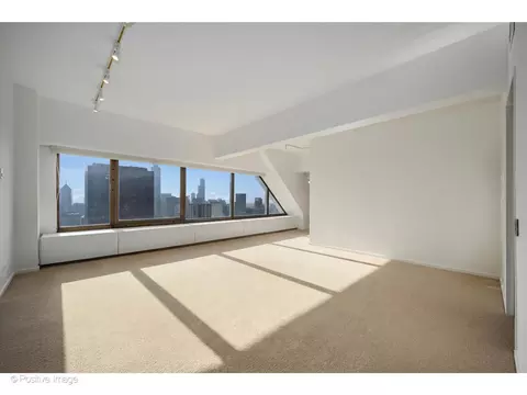 Living - 175 E Delaware Pl #5116, Chicago, IL 60611 photo 15 of 17