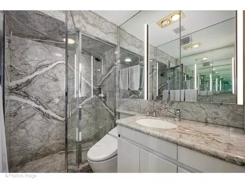 Bath - 175 E Delaware Pl #5116, Chicago, IL 60611 photo 3 of 6