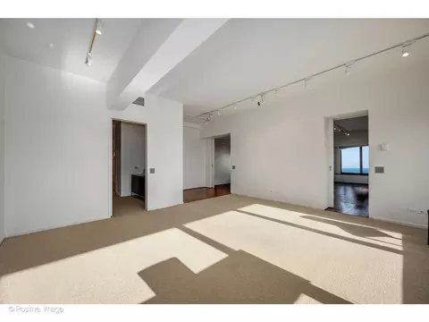 Living - 175 E Delaware Pl #5116, Chicago, IL 60611 photo 14 of 17