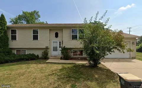 414 E Washington St, Round Lake Park, IL 60073