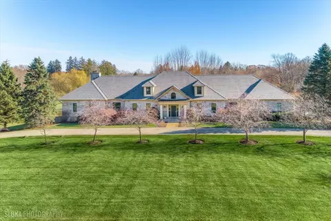 46 Ridge Rd, Barrington Hills, IL 60010