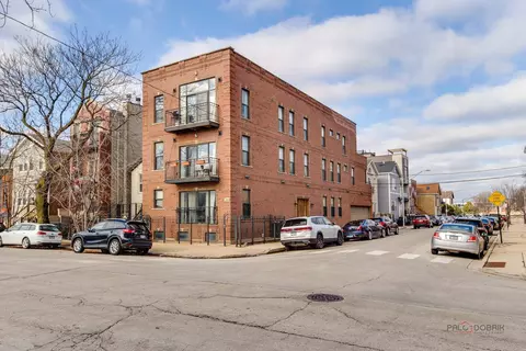 1226 W Huron St #301, Chicago, IL 60642