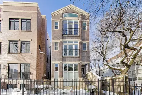 3040 N Sheffield Ave #2, Chicago, IL 60657