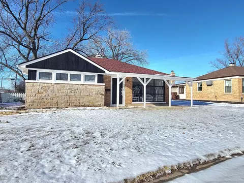 136 Peach St, Park Forest, IL 60466