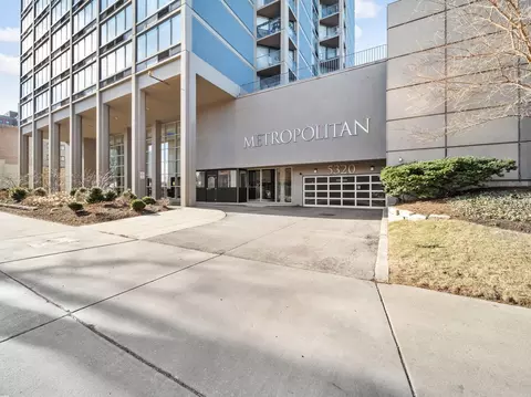 5320 N Sheridan Rd #D36, Chicago, IL 60640