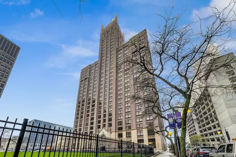 680 N Lake Shore Dr #1216, Chicago, IL 60611
