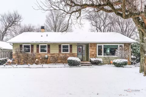 525 Ash St, Libertyville, IL 60048