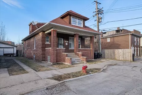 2524 E 72nd Pl, Chicago, IL 60649
