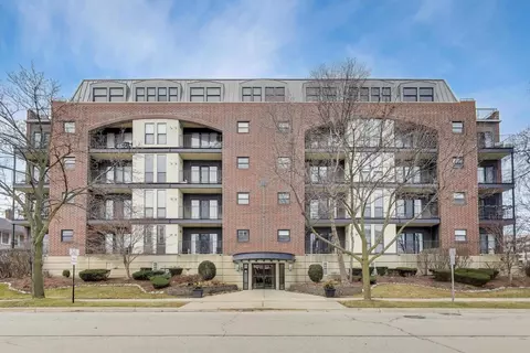 110 S Evergreen Ave #4CS, Arlington Heights, IL 60005