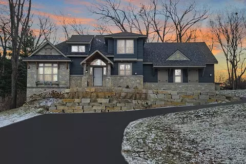 3515 Kings Lair Dr, Spring Grove, IL 60081