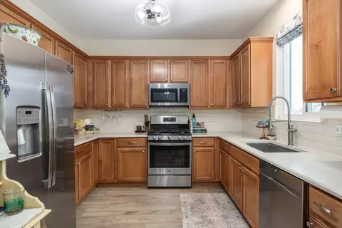 15743 Cove Cir, Plainfield, IL 60544 photo 8