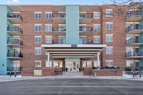 9355 Irving Park Rd #420, Schiller Park, IL 60176