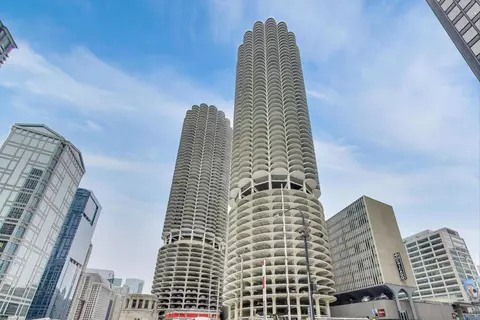300 N State St #2305, Chicago, IL 60654