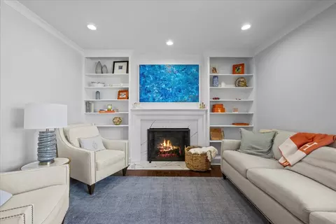 Living - 610 Drexel Ave, Glencoe, IL 60022 photo 5 of 9