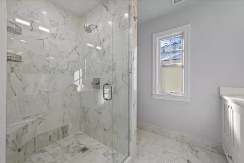 Bath - 610 Drexel Ave, Glencoe, IL 60022 photo 3 of 5