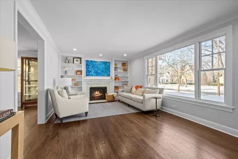 Living - 610 Drexel Ave, Glencoe, IL 60022 photo 4 of 9