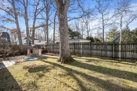 Exterior - 610 Drexel Ave, Glencoe, IL 60022 photo 6 of 7
