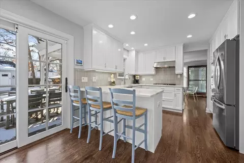 Kitchen - 610 Drexel Ave, Glencoe, IL 60022 photo 3 of 4