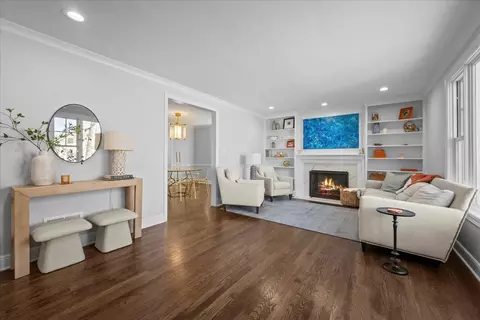 Living - 610 Drexel Ave, Glencoe, IL 60022 photo 1 of 9
