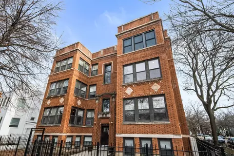 6701 N Bosworth Ave #B2, Chicago, IL 60626