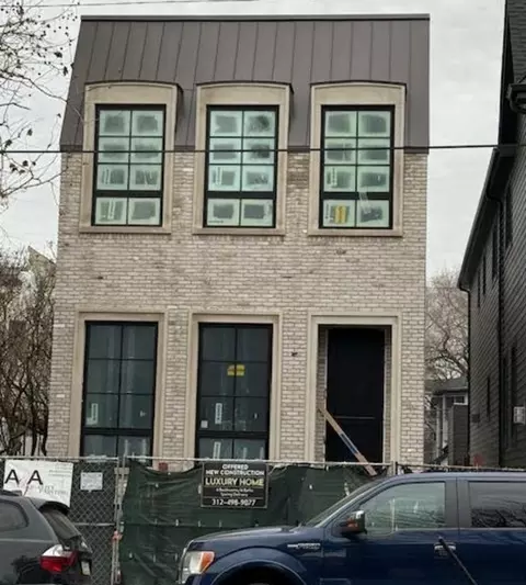 2222 N Southport Ave, Chicago, IL 60614
