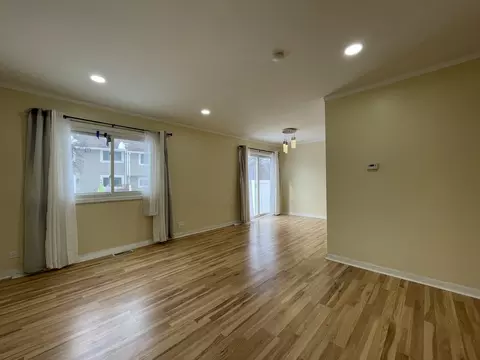 1105 Sandpiper Ct, Bartlett, IL 60103 photo 2