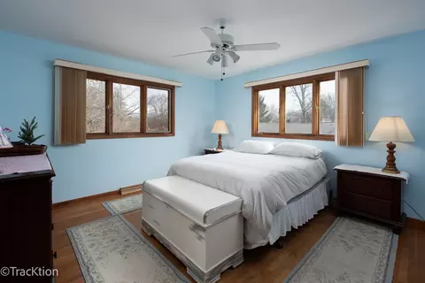 Bedroom - 249 Surrey Rd, Bartlett, IL 60103 photo 3 of 5