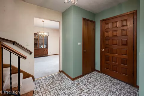 Entry Way - 249 Surrey Rd, Bartlett, IL 60103 photo 1 of 2