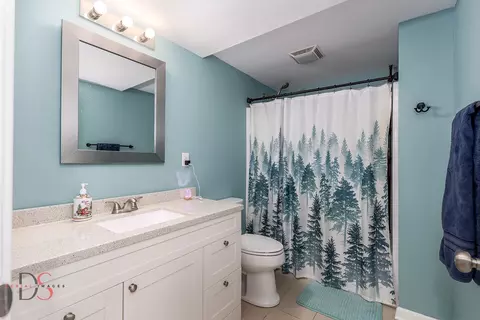Bath - 4 Maplewood Ln, Ottawa, IL 61350 photo 1 of 1