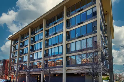 345 Eastgate Pl #604, Chicago, IL 60616