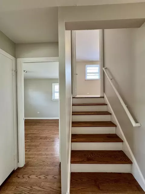 Entry Way - 14401 Kolin Ave, Midlothian, IL 60445 photo 1 of 2