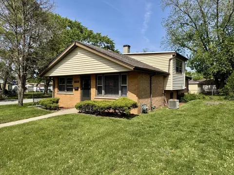 Exterior - 14401 Kolin Ave, Midlothian, IL 60445 photo 2 of 7