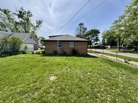 Exterior - 14401 Kolin Ave, Midlothian, IL 60445 photo 4 of 7