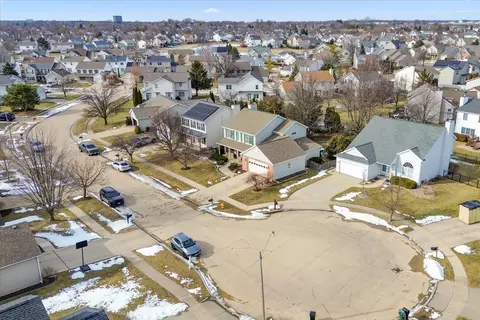 View/Area - 8 Minks Ct, Bloomington, IL 61704 photo 3 of 8