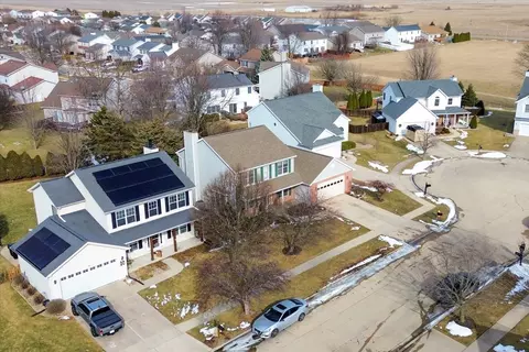 View/Area - 8 Minks Ct, Bloomington, IL 61704 photo 1 of 8