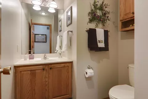 Bath - 8 Minks Ct, Bloomington, IL 61704 photo 1 of 4
