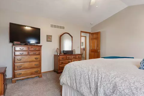 Bedroom - 8 Minks Ct, Bloomington, IL 61704 photo 2 of 8