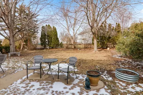 Exterior - 8 Minks Ct, Bloomington, IL 61704 photo 4 of 6