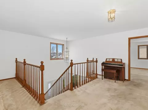 Entry Way - 729 N 8th Ave, Addison, IL 60101 photo 2 of 2