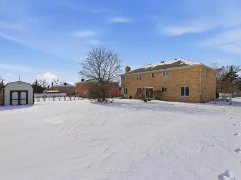 Exterior - 729 N 8th Ave, Addison, IL 60101 photo 2 of 3