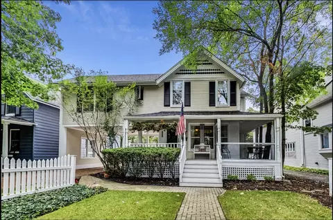 236 E Prospect Ave, Lake Bluff, IL 60044