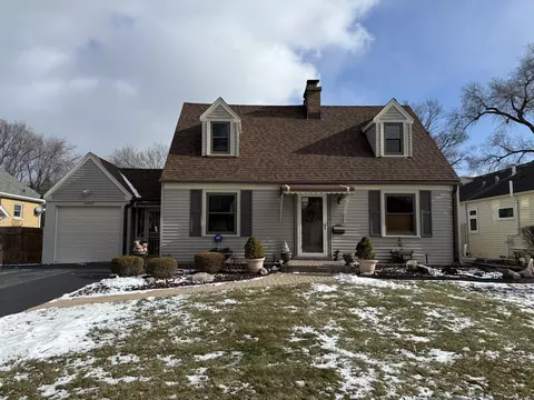 3437 Mccormick Ave, Brookfield, IL 60513