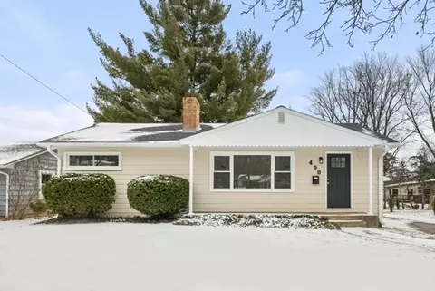 400 Kishwaukee Dr, Sycamore, IL 60178