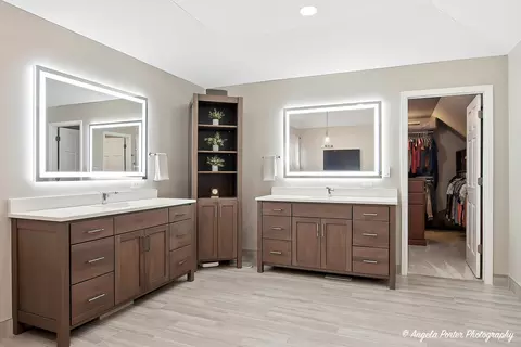 Bath - 1801 Anthony Ln, Mchenry, IL 60051 photo 3 of 8