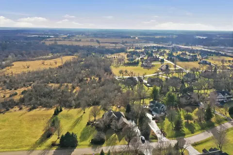 View/Area - 1801 Anthony Ln, Mchenry, IL 60051 photo 6 of 10