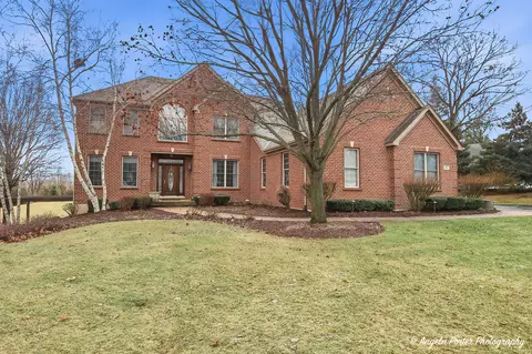 1801 Anthony Ln, Mchenry, IL 60051