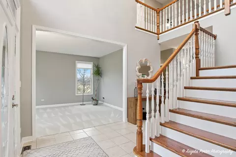 Entry Way - 1801 Anthony Ln, Mchenry, IL 60051 photo 3 of 7