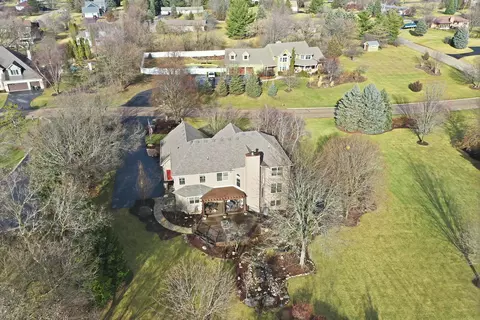 View/Area - 1801 Anthony Ln, Mchenry, IL 60051 photo 2 of 10