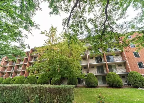 255 S West Ave S #413, Elmhurst, IL 60126