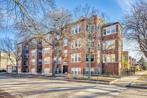 3725 W Byron St #1, Chicago, IL 60618